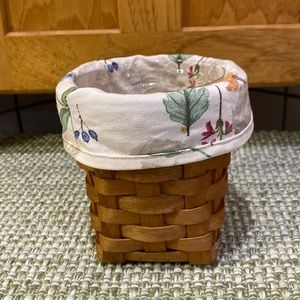 Longaberger 1992 Pen Pal Basket with Botanical Fields Liner and Protector